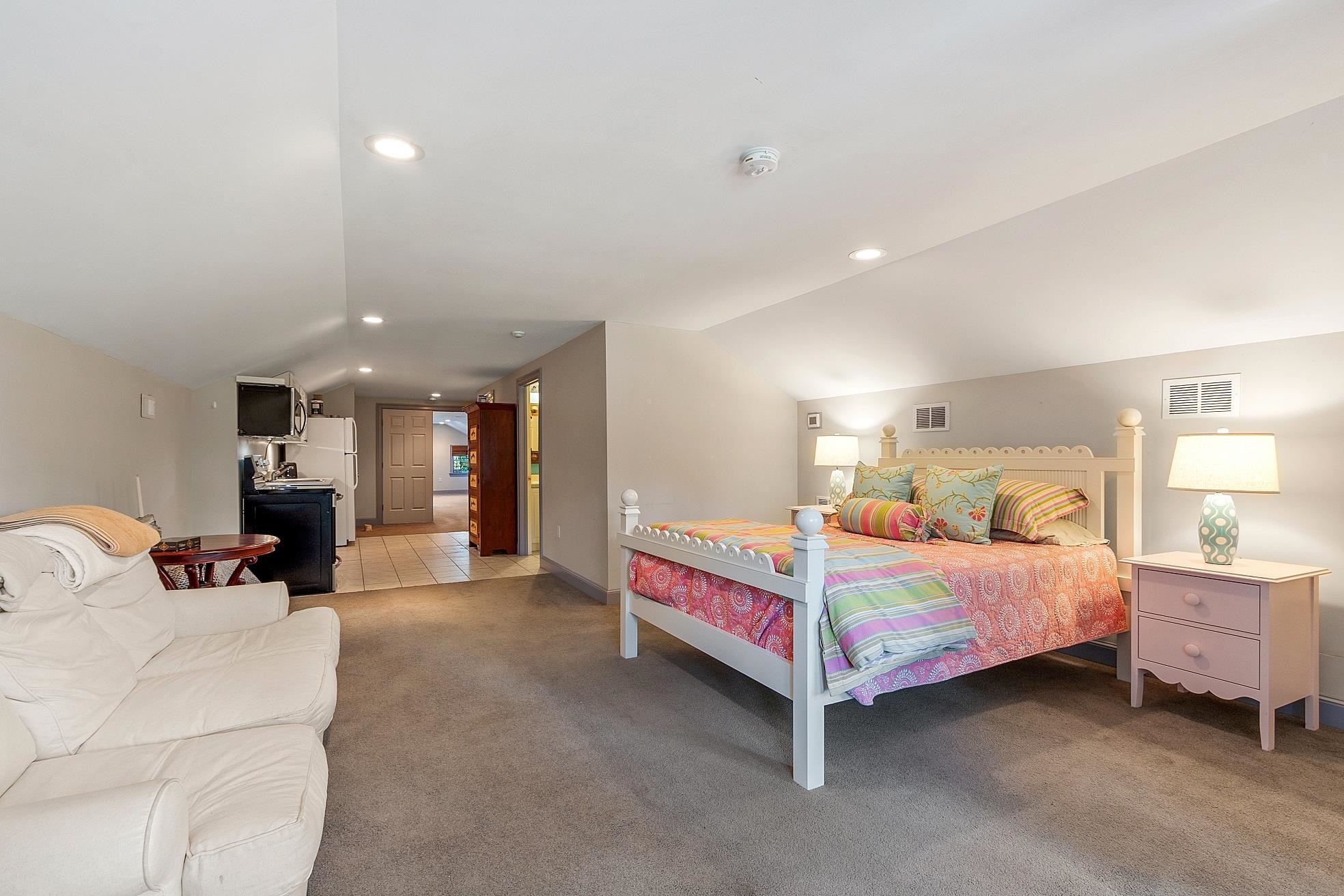 30 Leopard's Leap Road