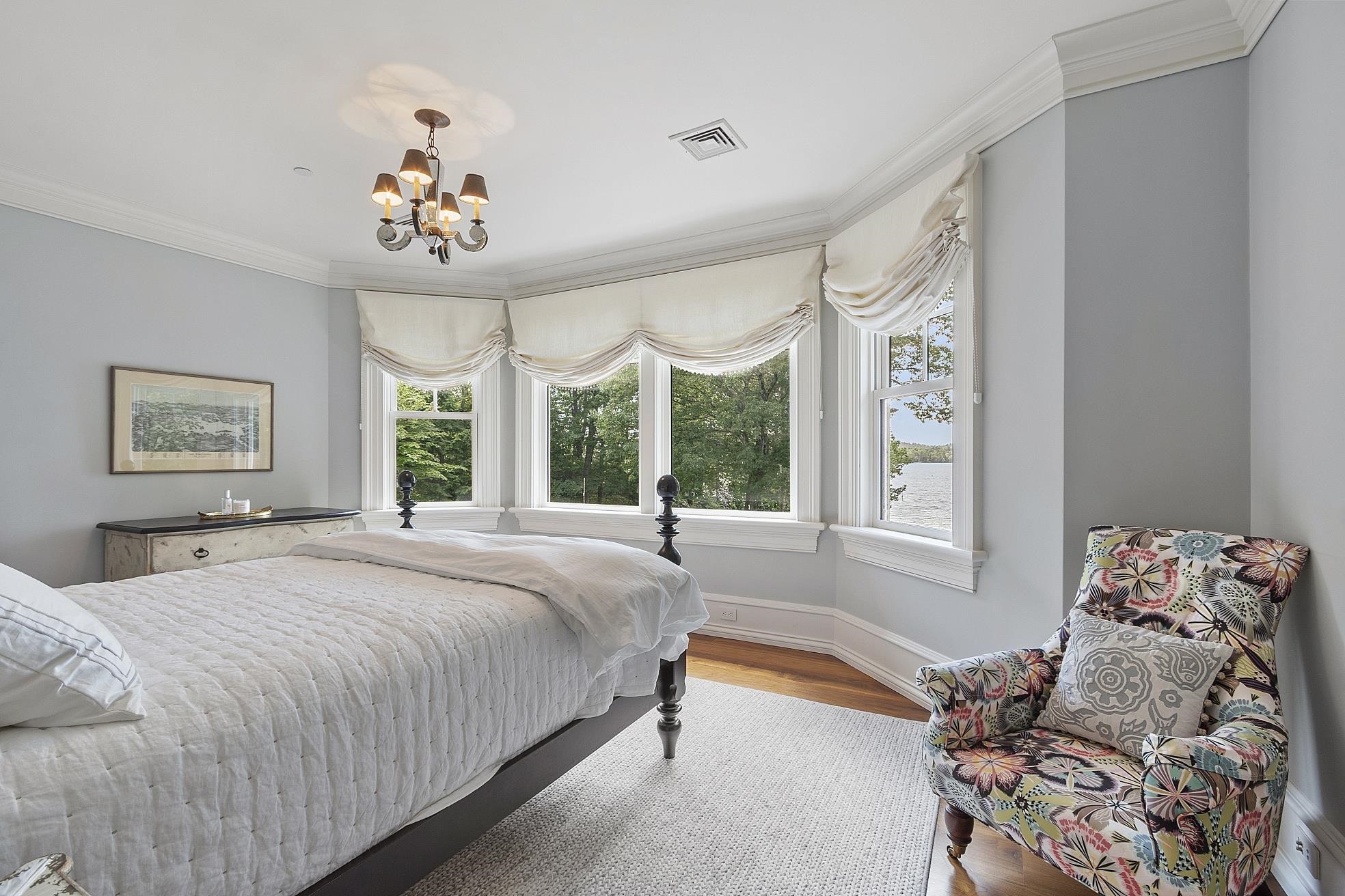 30 Leopard's Leap Road