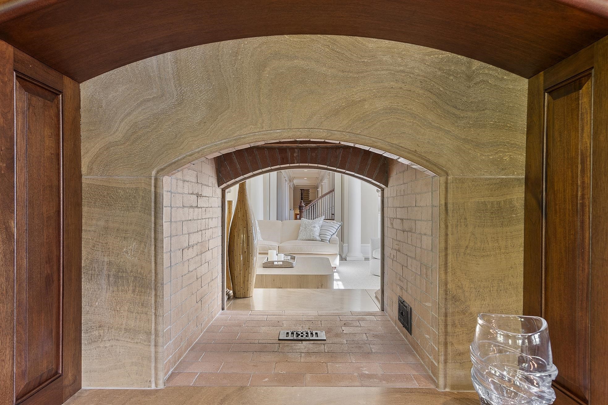 30 Leopard's Leap Road