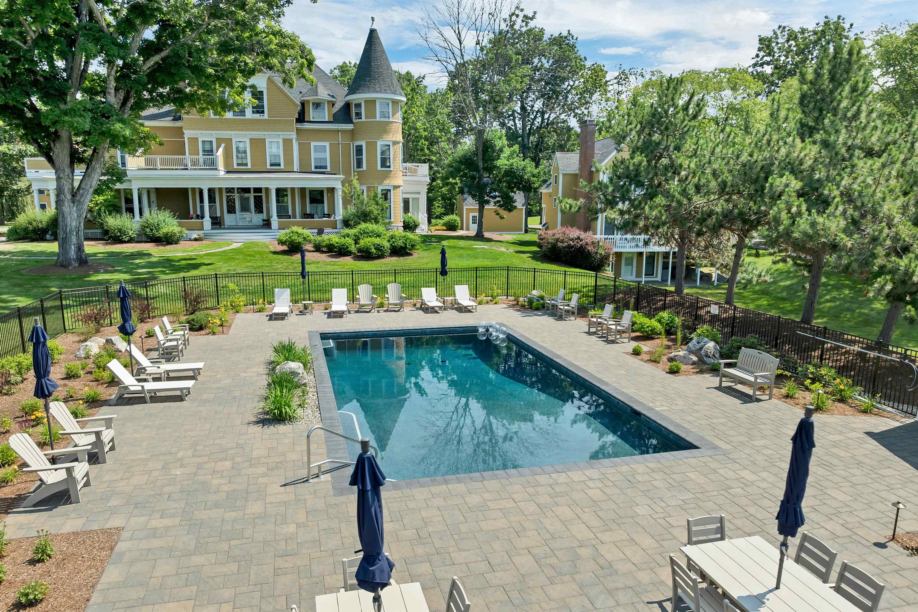 7 Windermere Road Unit: B