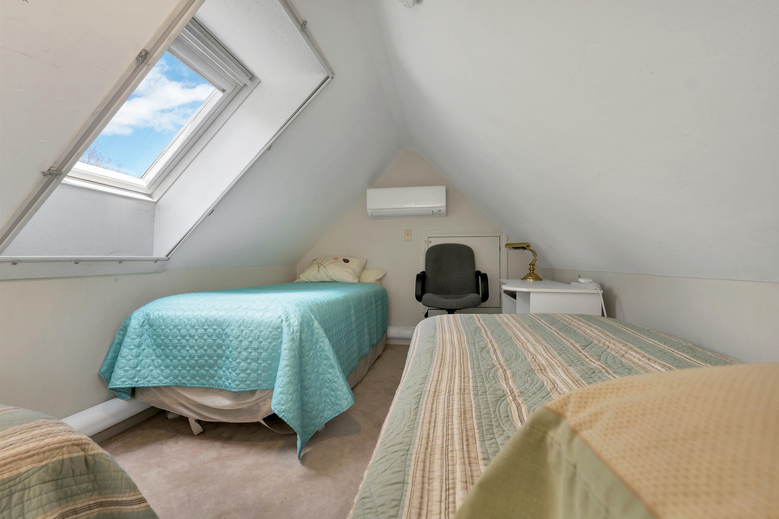 7 Windermere Road Unit: B