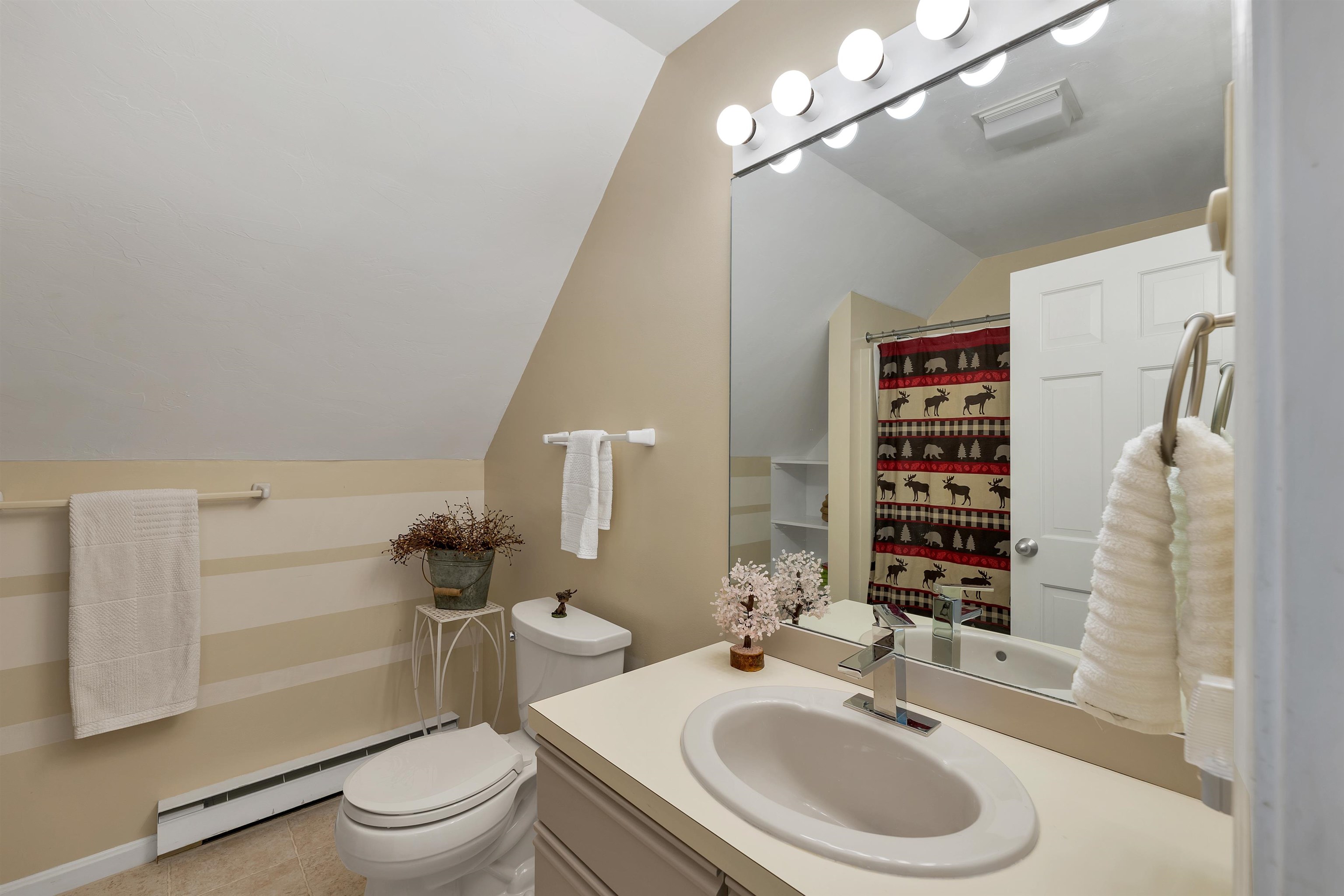 7 Windermere Road Unit: B