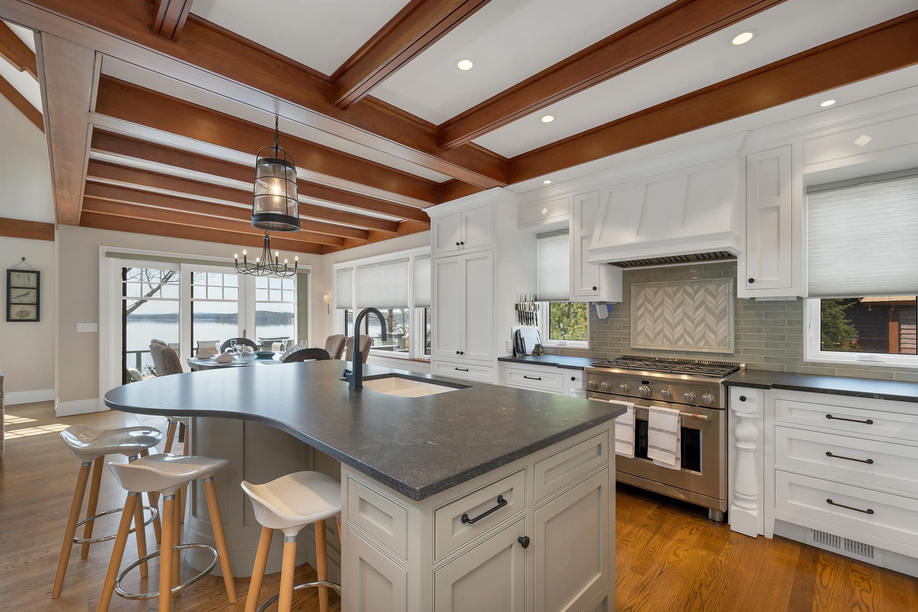 15 Stonewall Lane