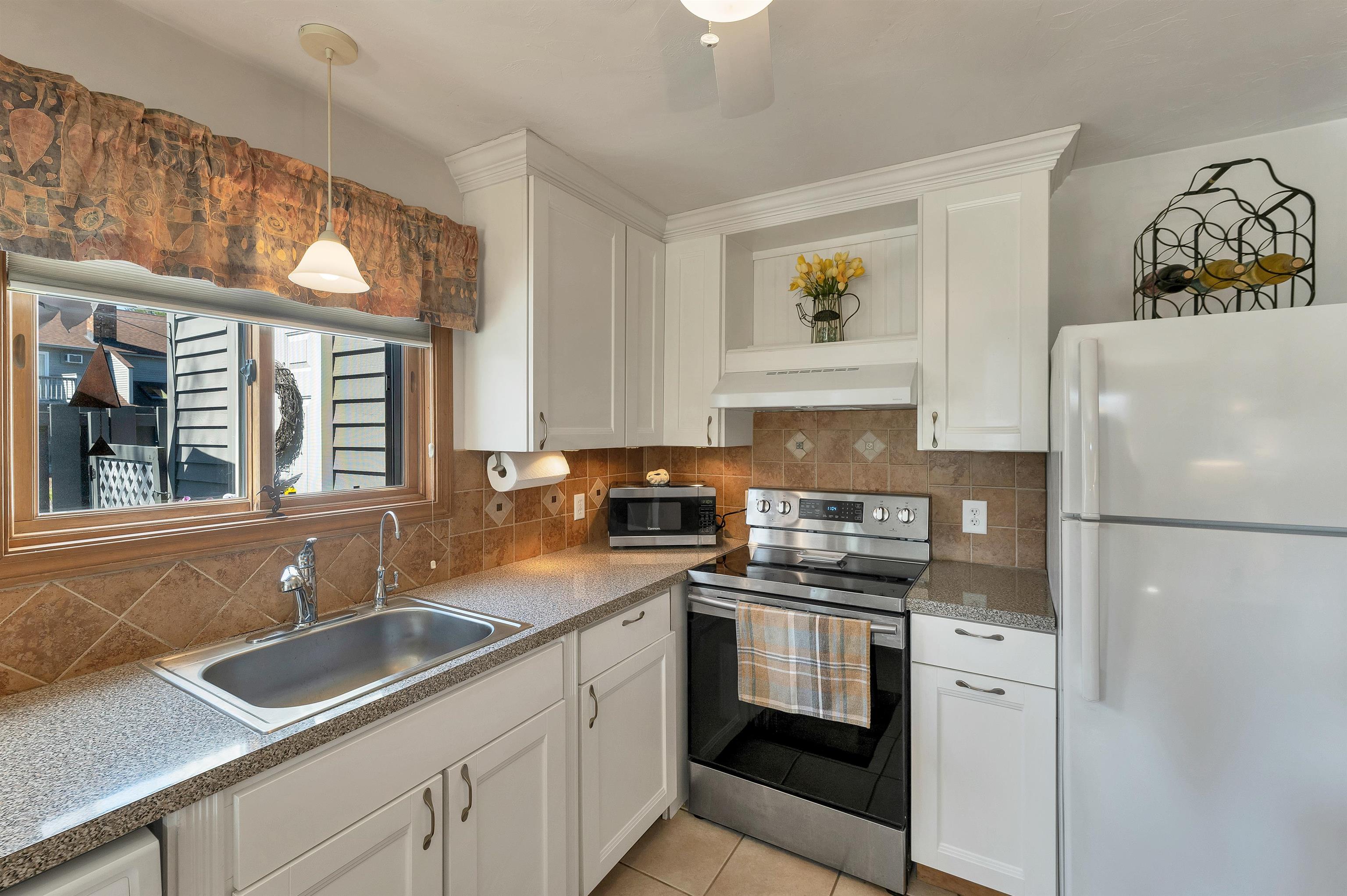60 Weirs Road Unit: E1