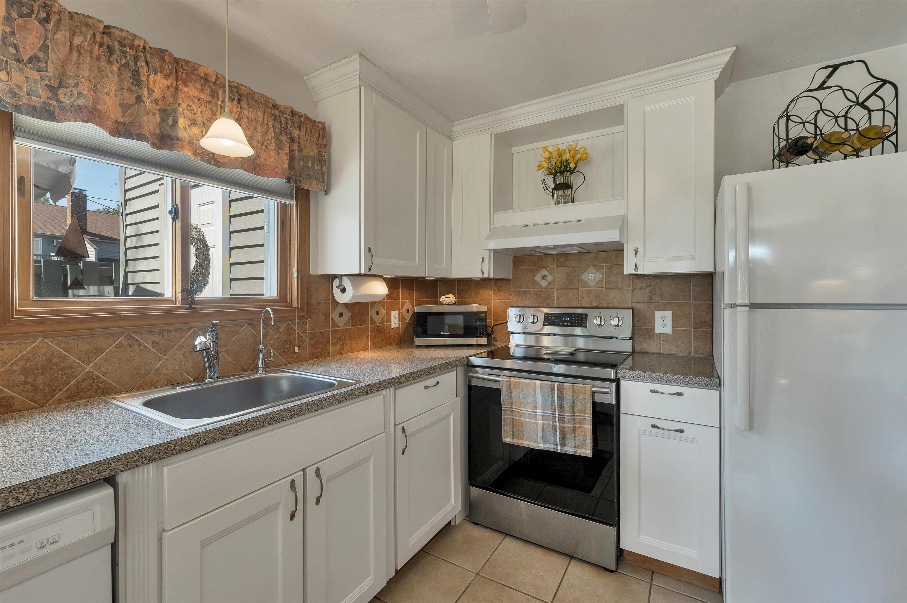 60 Weirs Road Unit: E1