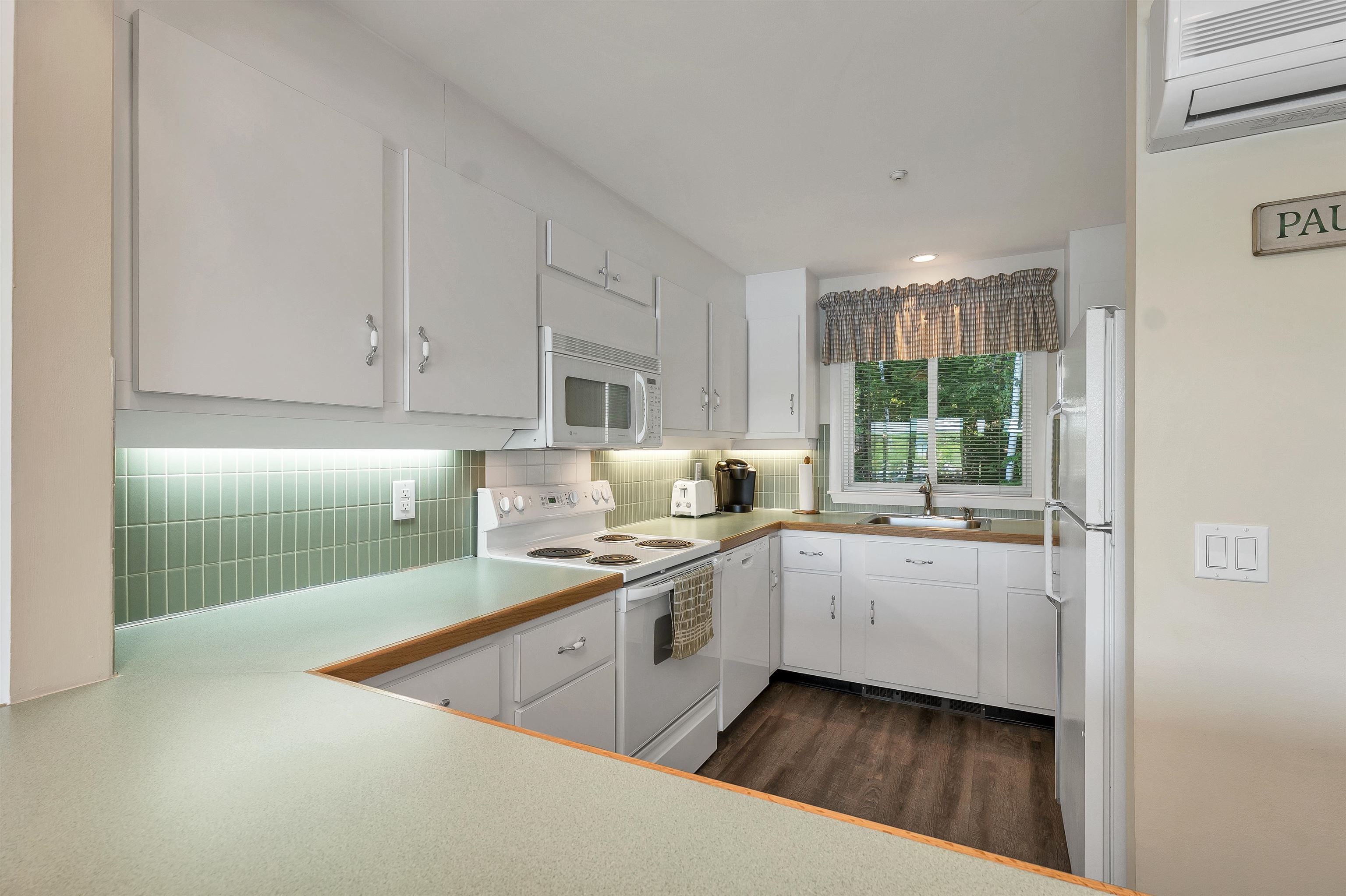 883 Weirs Boulevard Unit: 7