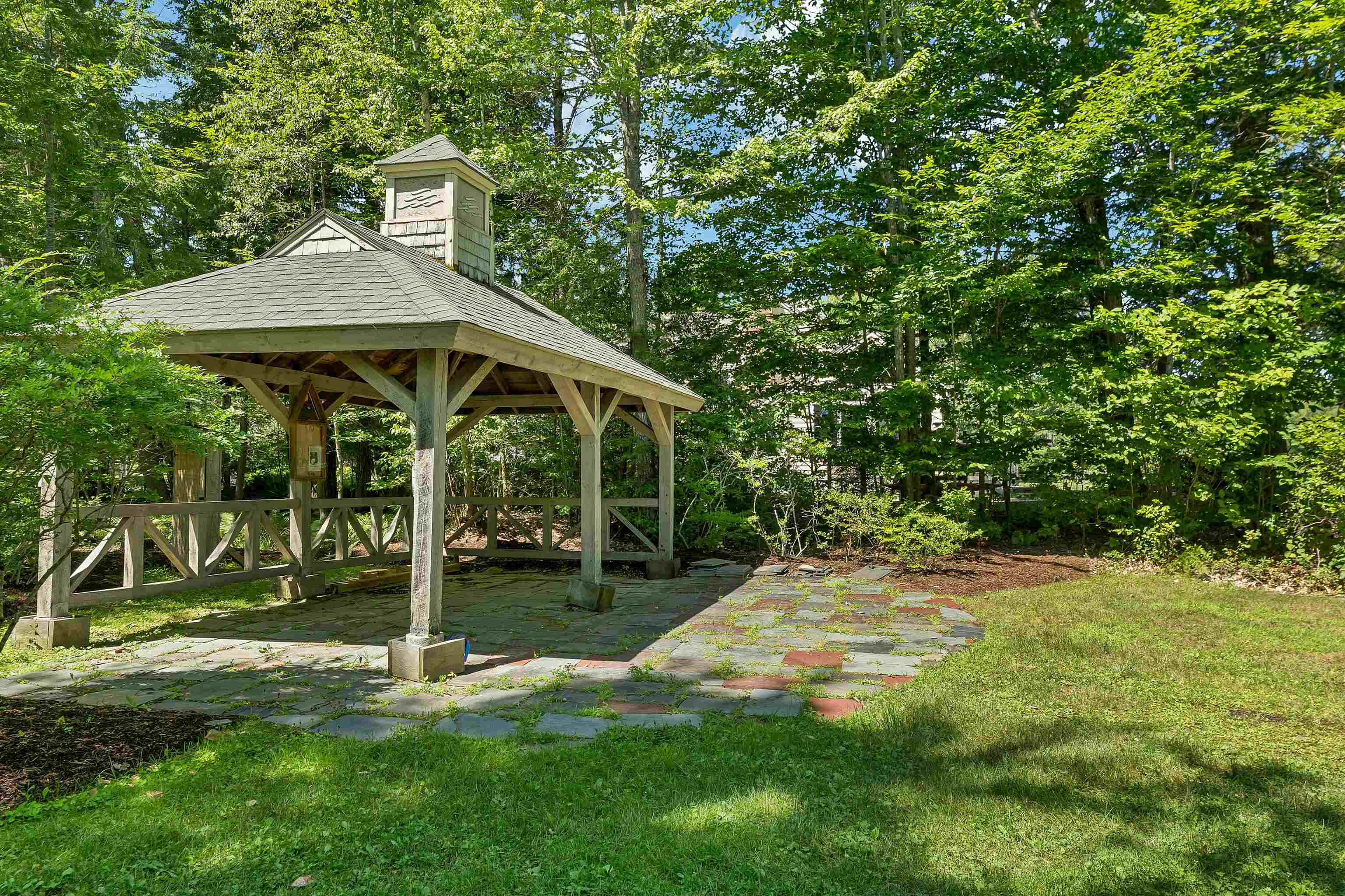 16 Crosswinds Drive