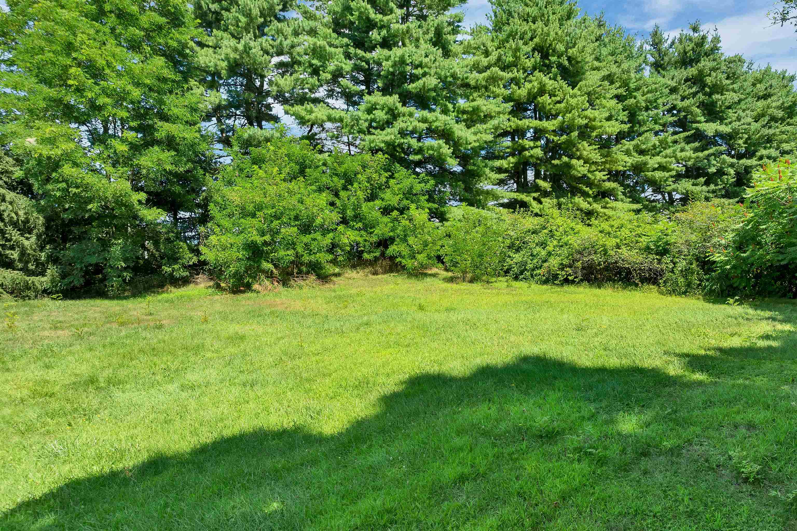 15 Leavitt Road