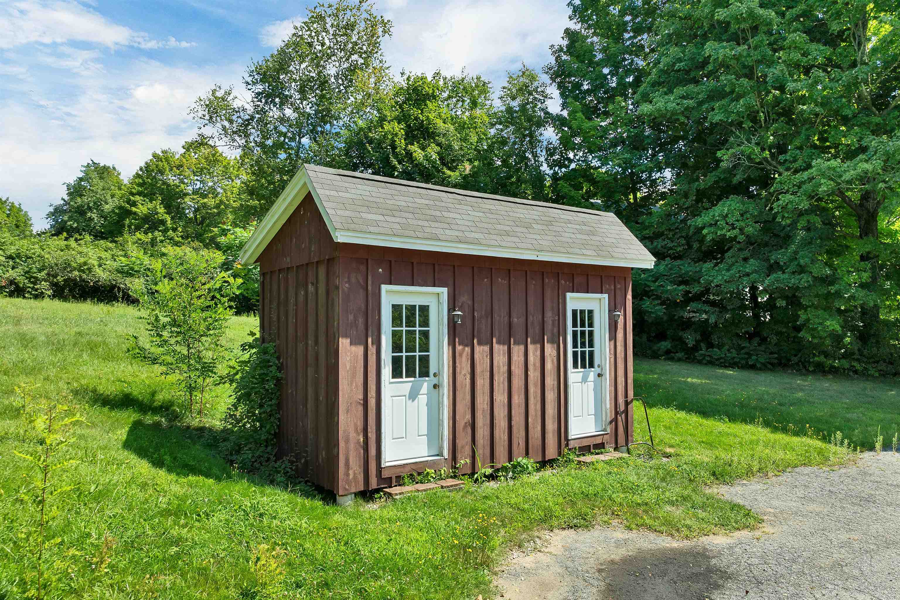 15 Leavitt Road