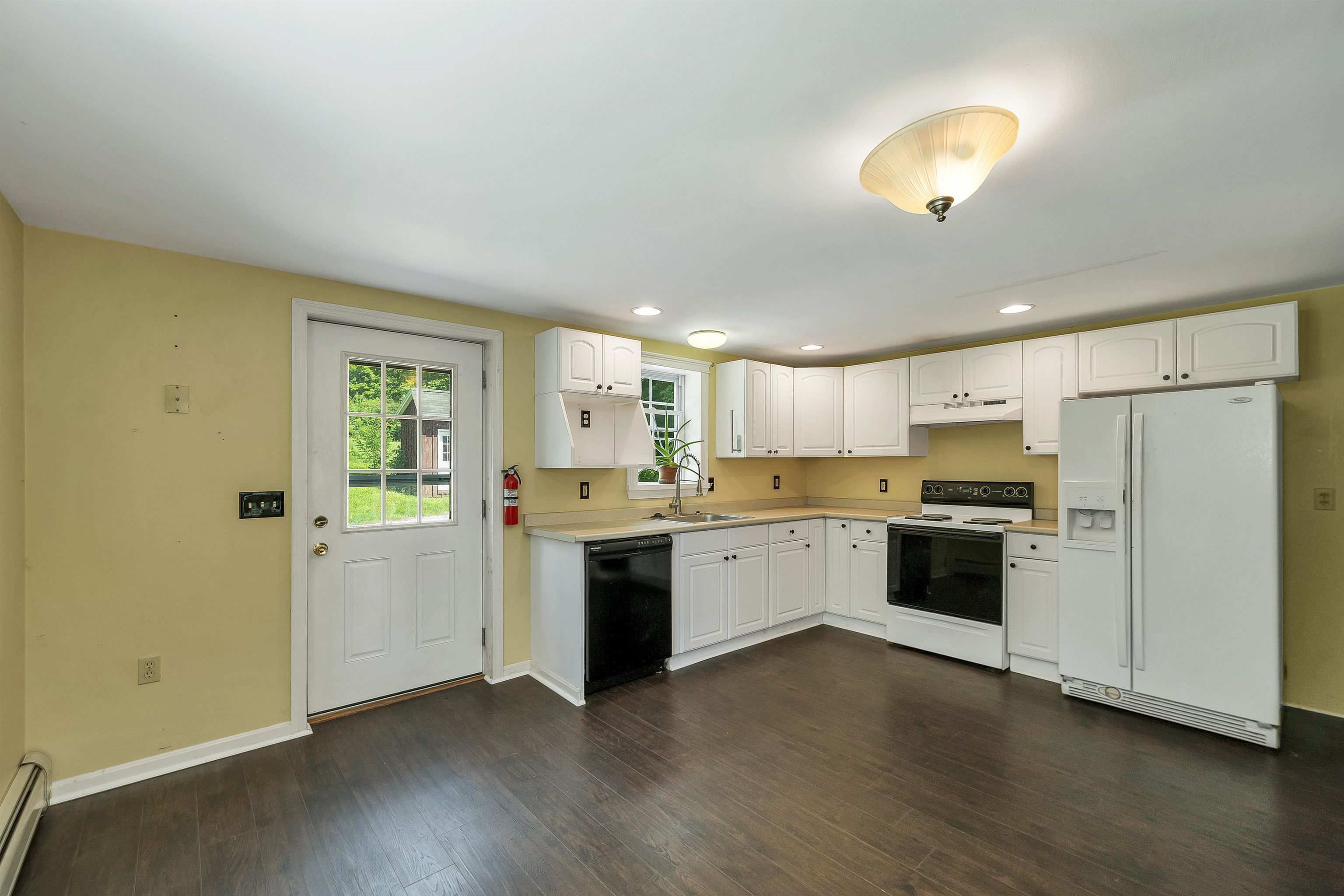 15 Leavitt Road