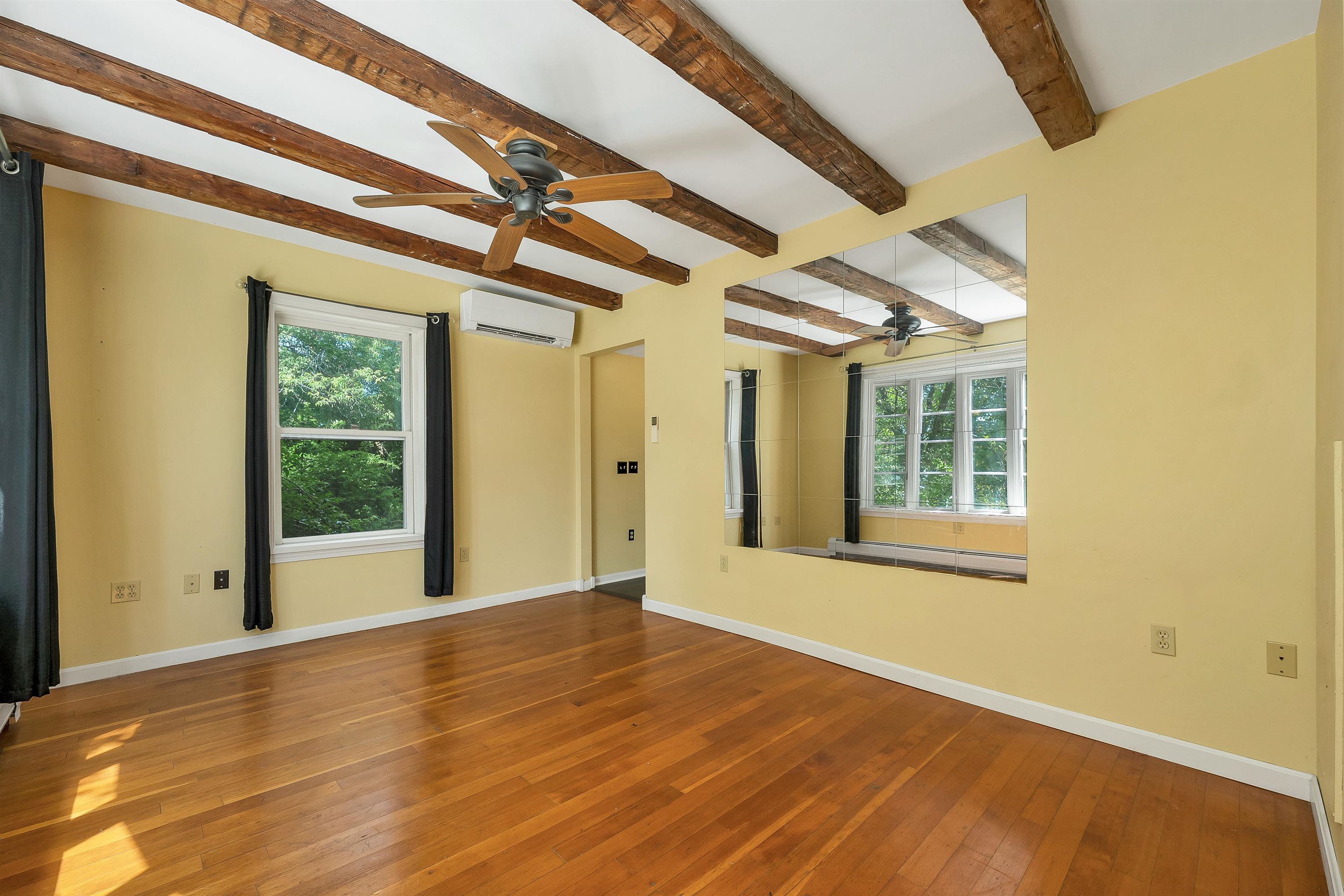 15 Leavitt Road