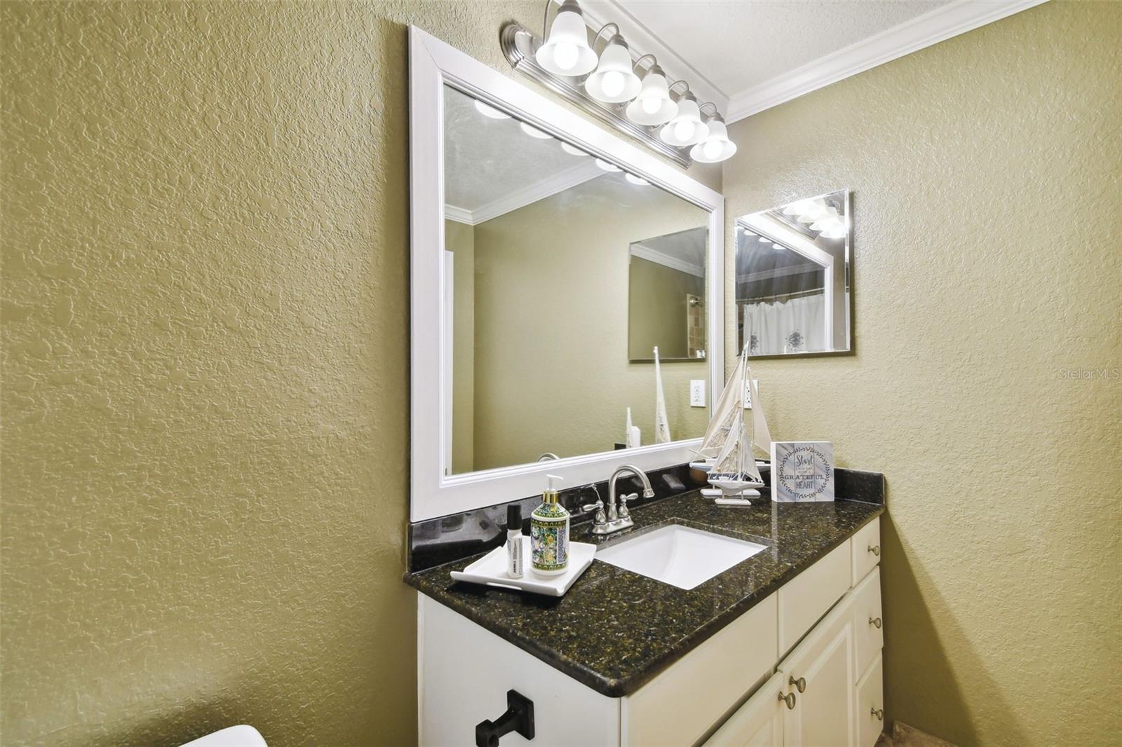 5228 HAMPTON BEACH PL #140