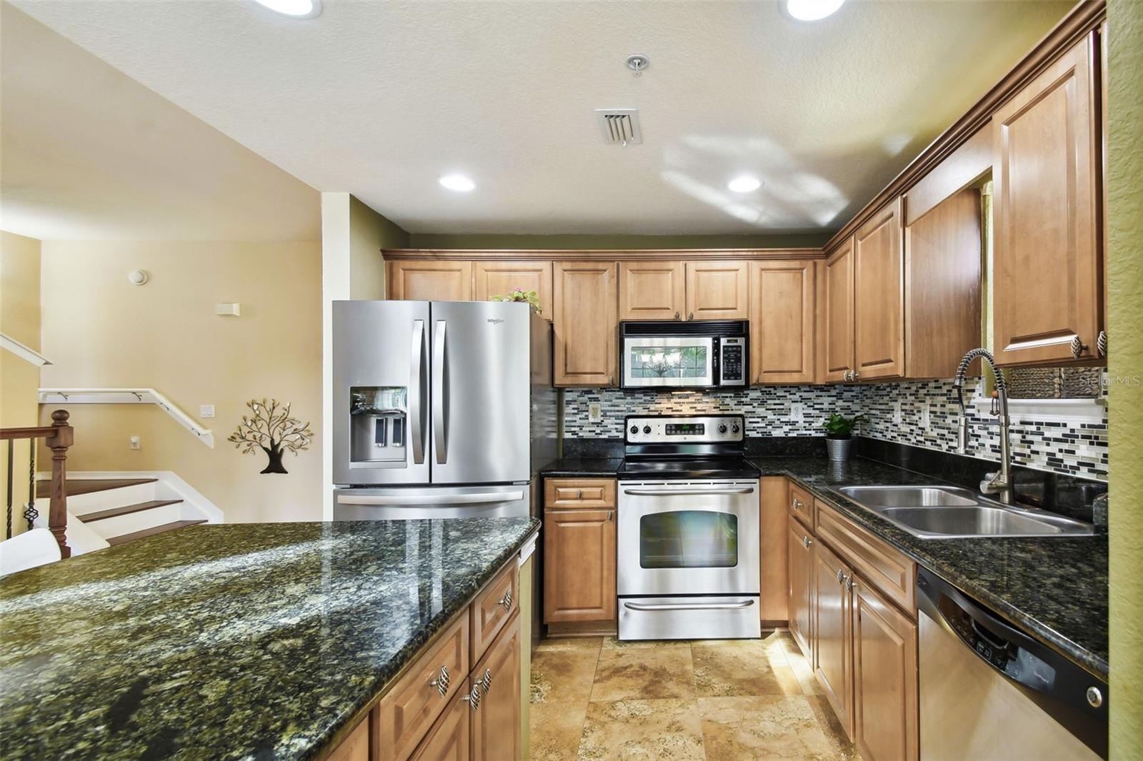 5228 HAMPTON BEACH PL #140