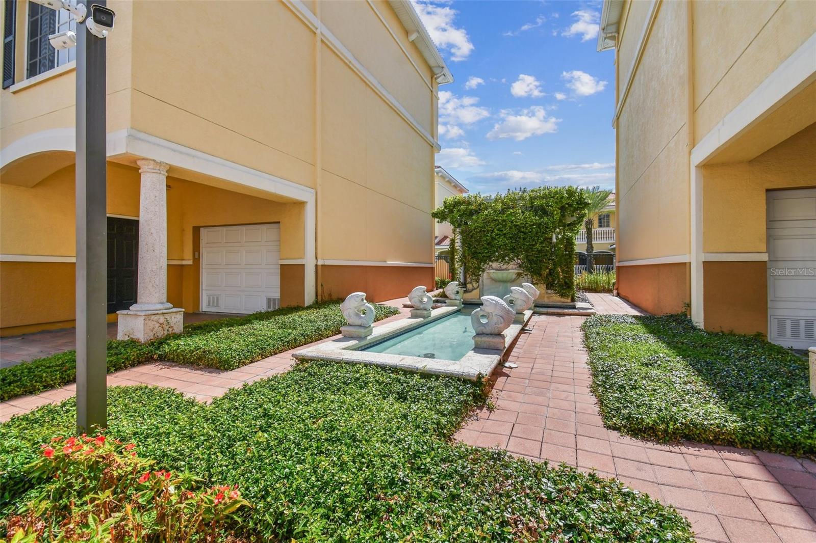 5228 HAMPTON BEACH PL #140