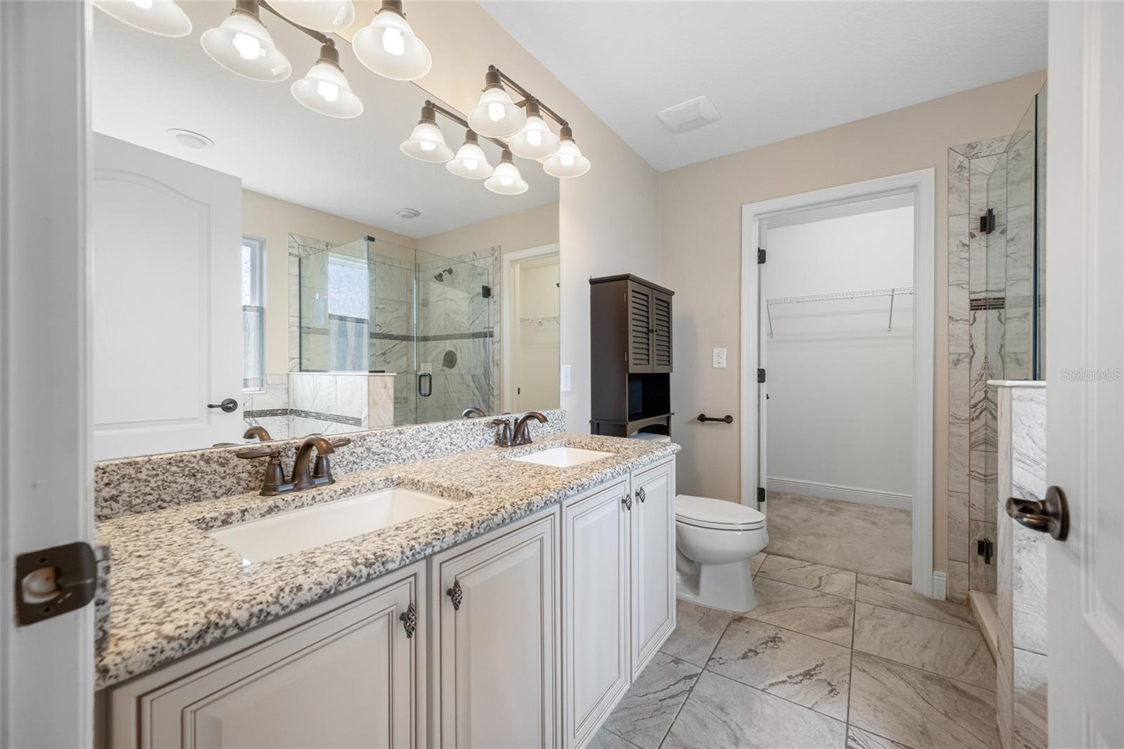 4943 GRAND OAK CIR