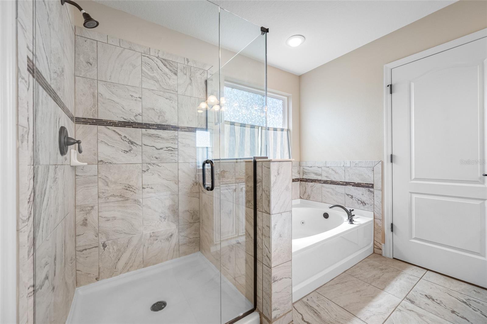 4943 GRAND OAK CIR