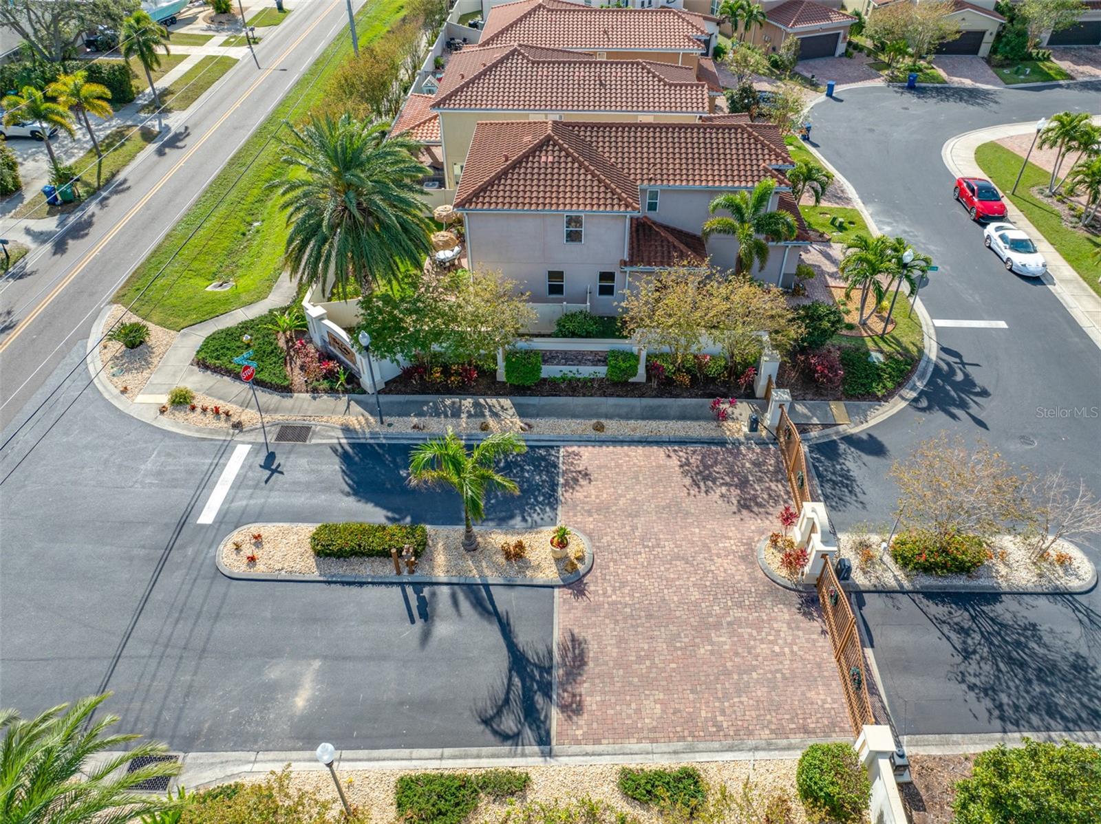 4943 GRAND OAK CIR