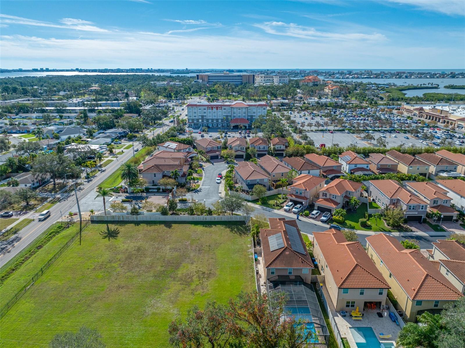 4943 GRAND OAK CIR