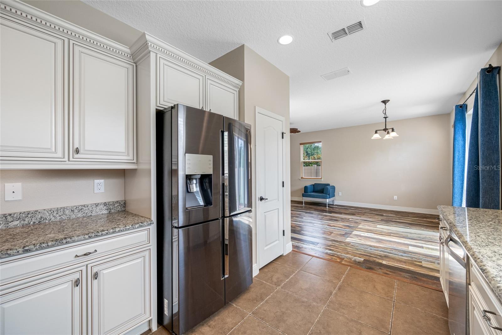 4943 GRAND OAK CIR