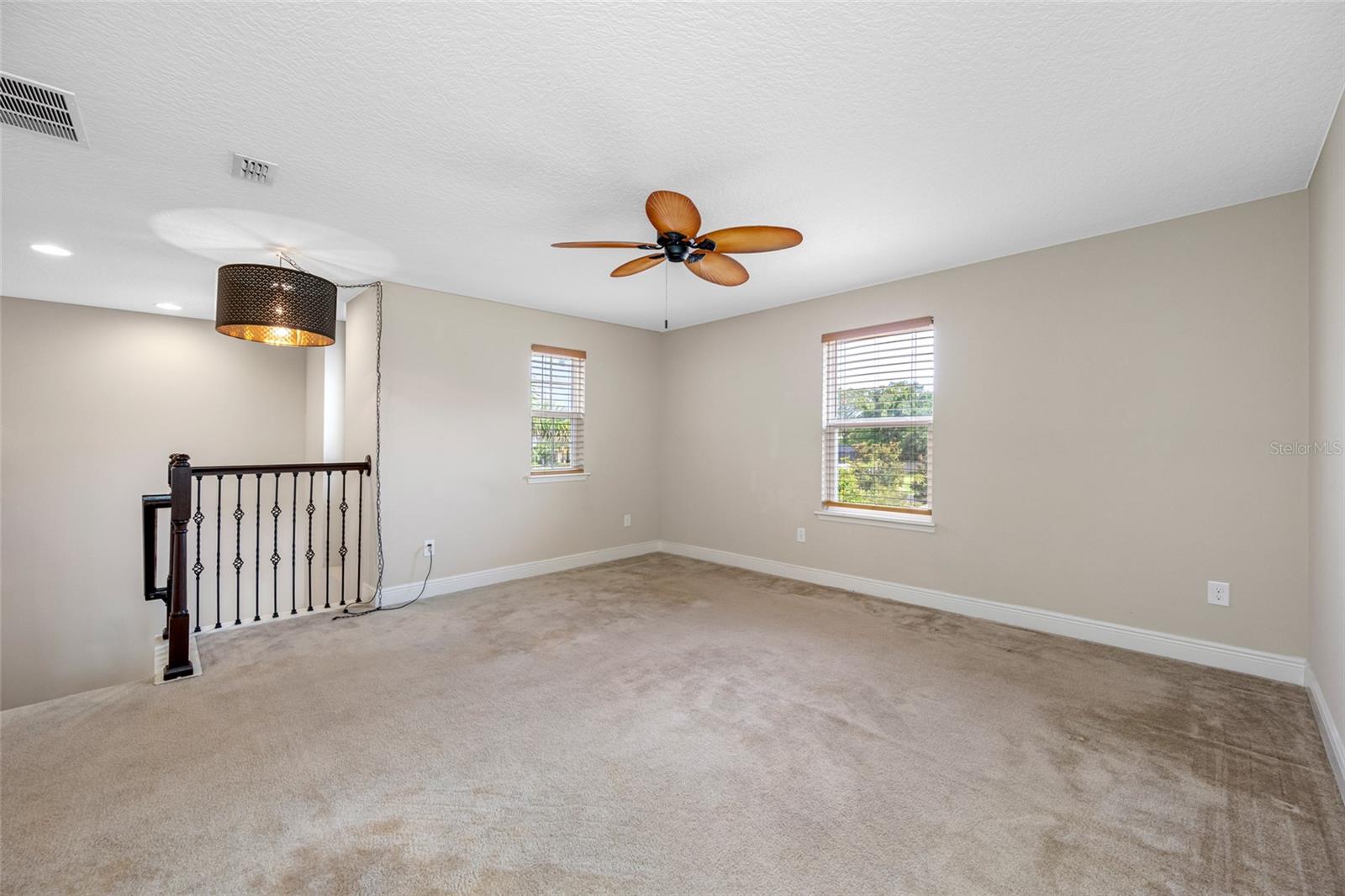 4943 GRAND OAK CIR