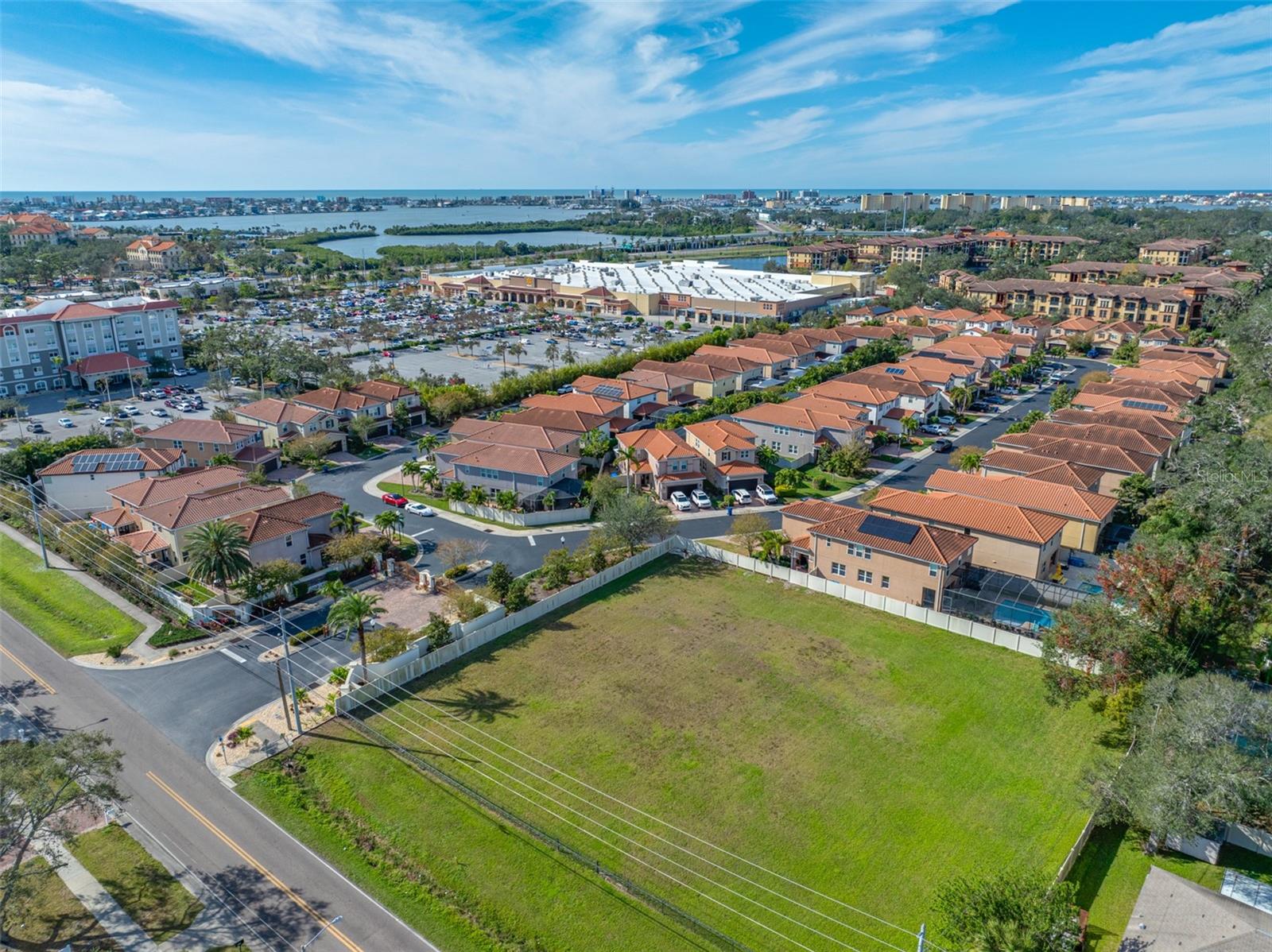 4943 GRAND OAK CIR