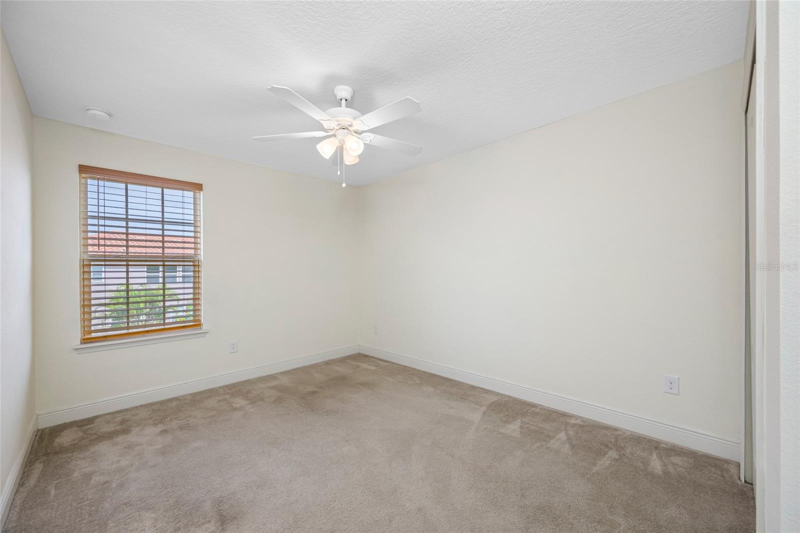 4943 GRAND OAK CIR