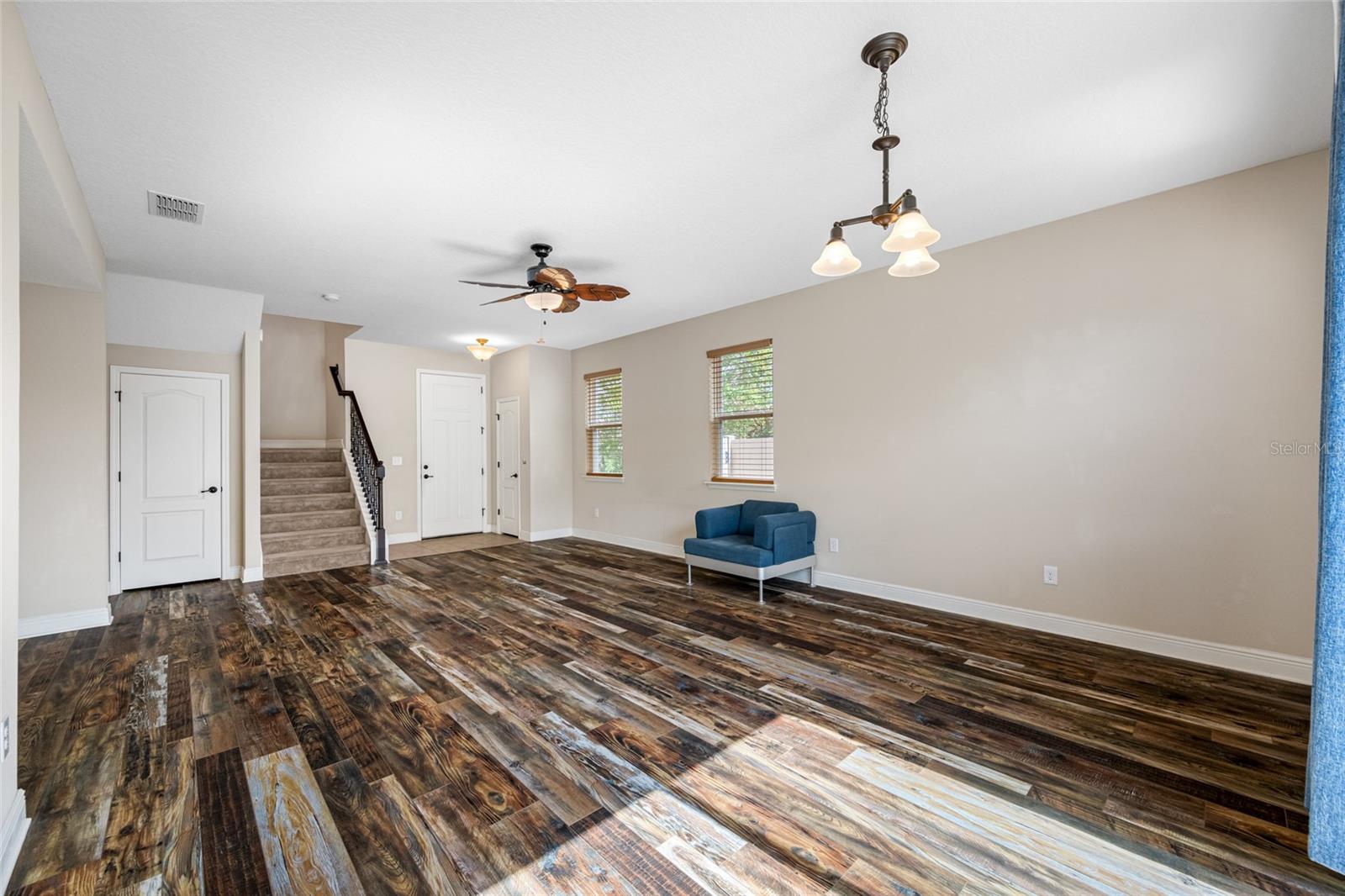 4943 GRAND OAK CIR