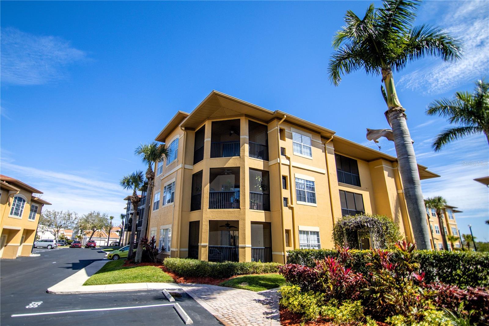 4323 BAYSIDE VILLAGE DR #204