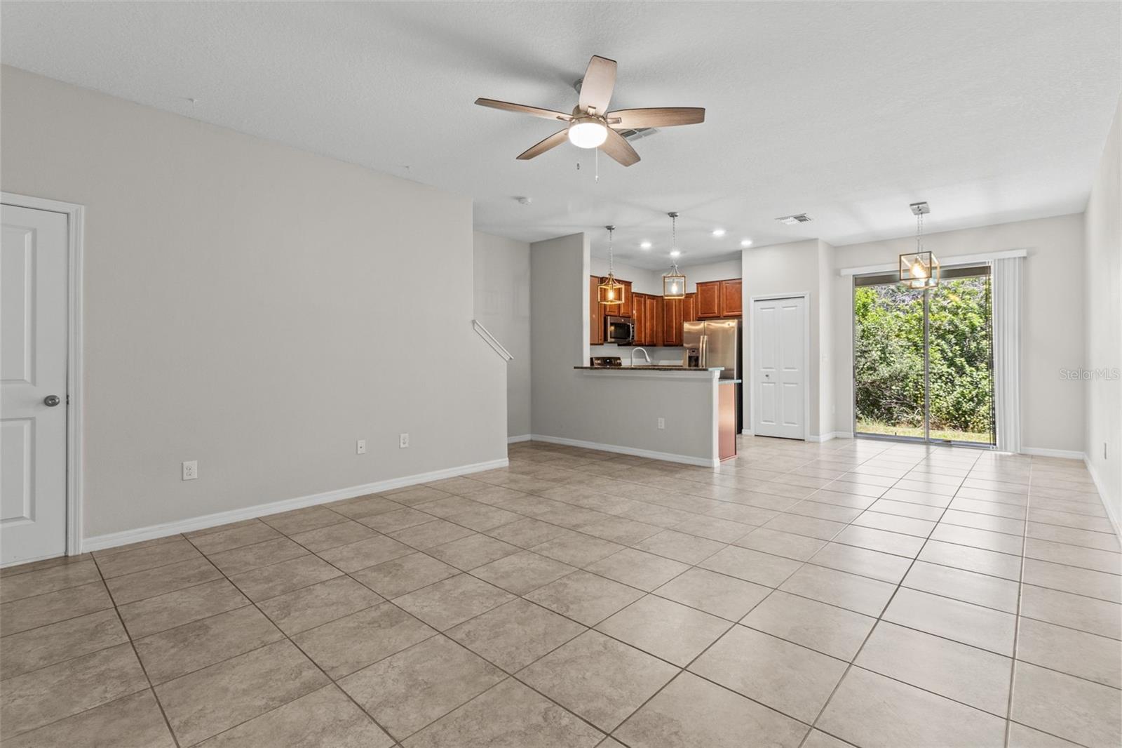 9768 PEMBROOKE PINES DR