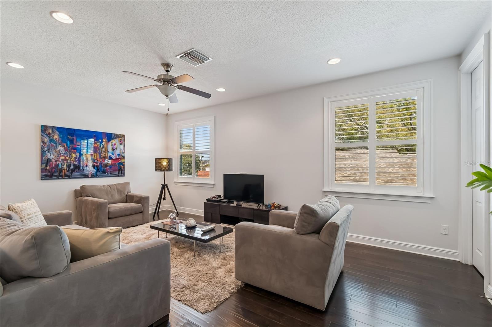 3610 E CLARK CIR