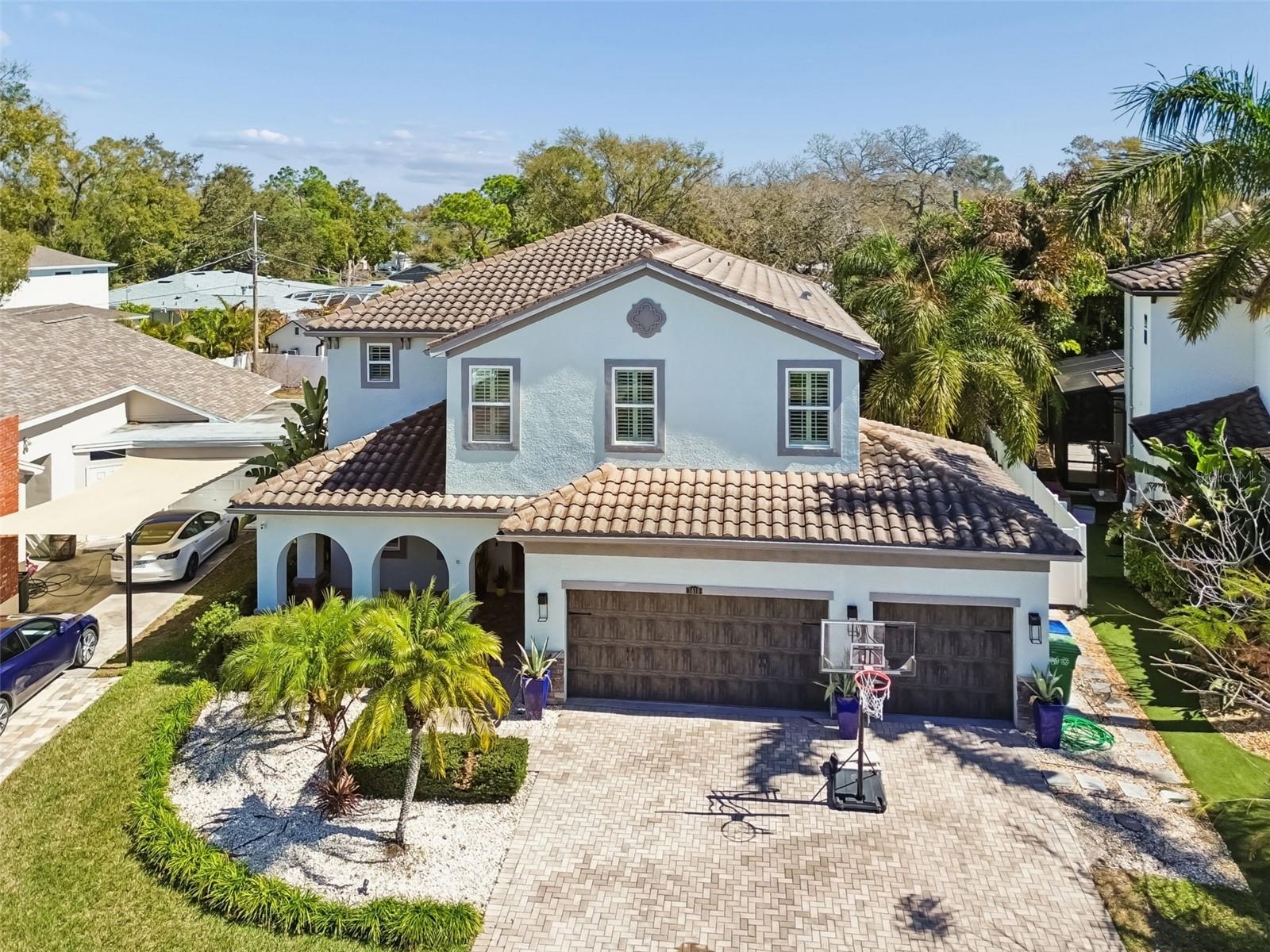 3610 E CLARK CIR