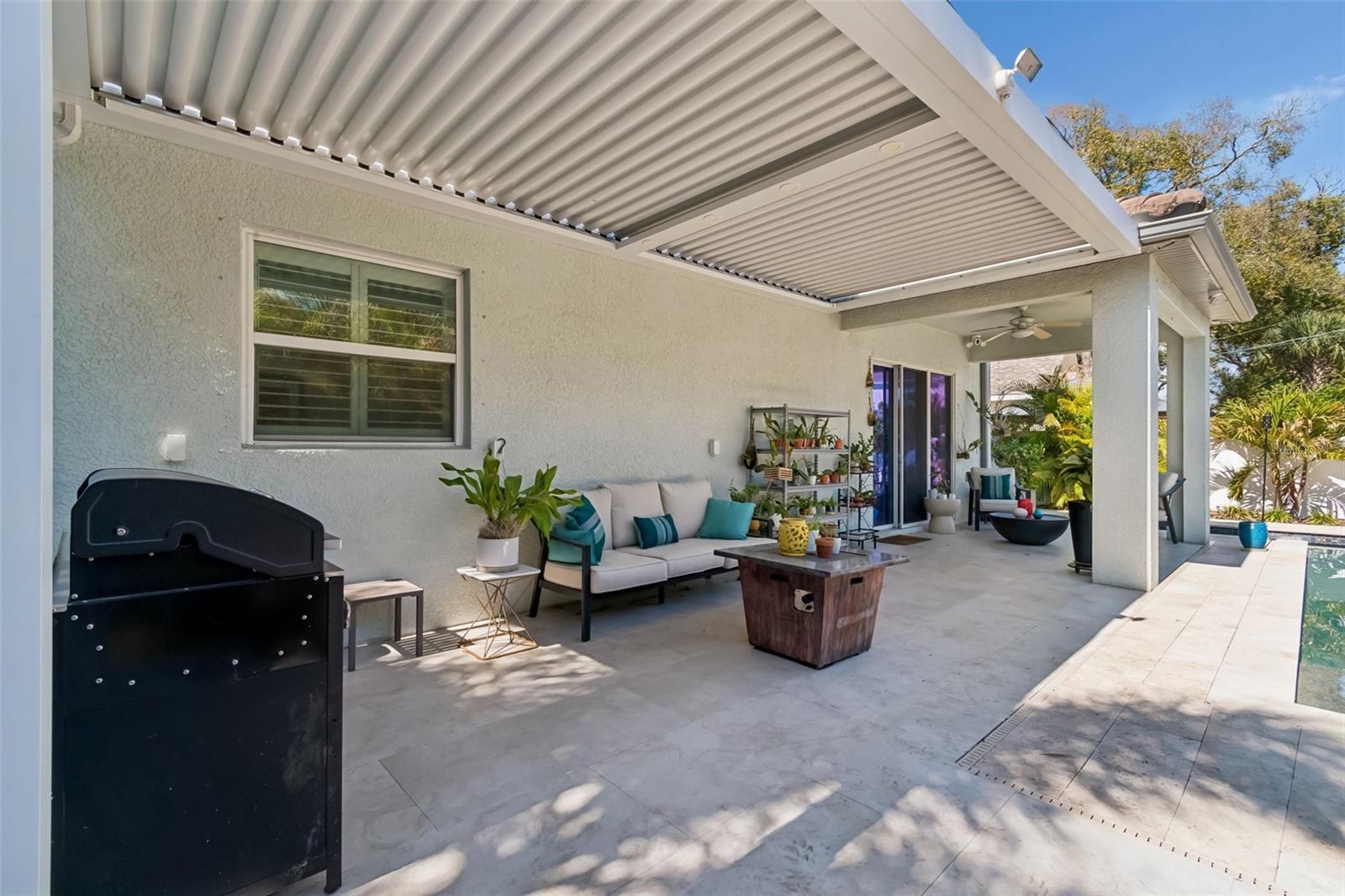 3610 E CLARK CIR