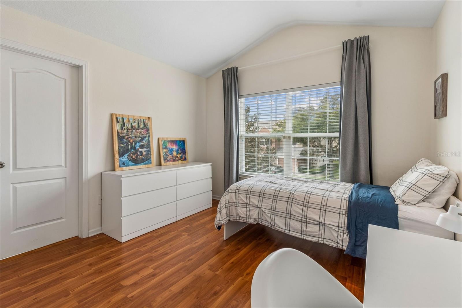 26527 CASTLEVIEW WAY