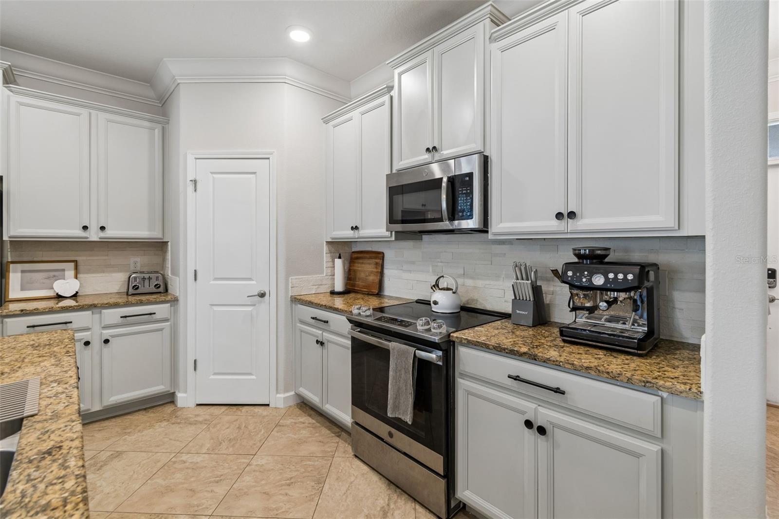 13170 GREEN VIOLET DR