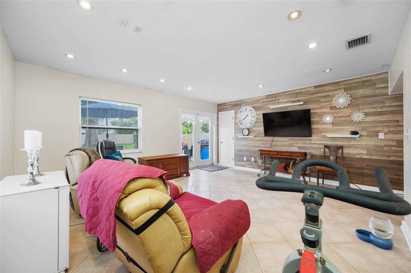 7128 64TH WAY N