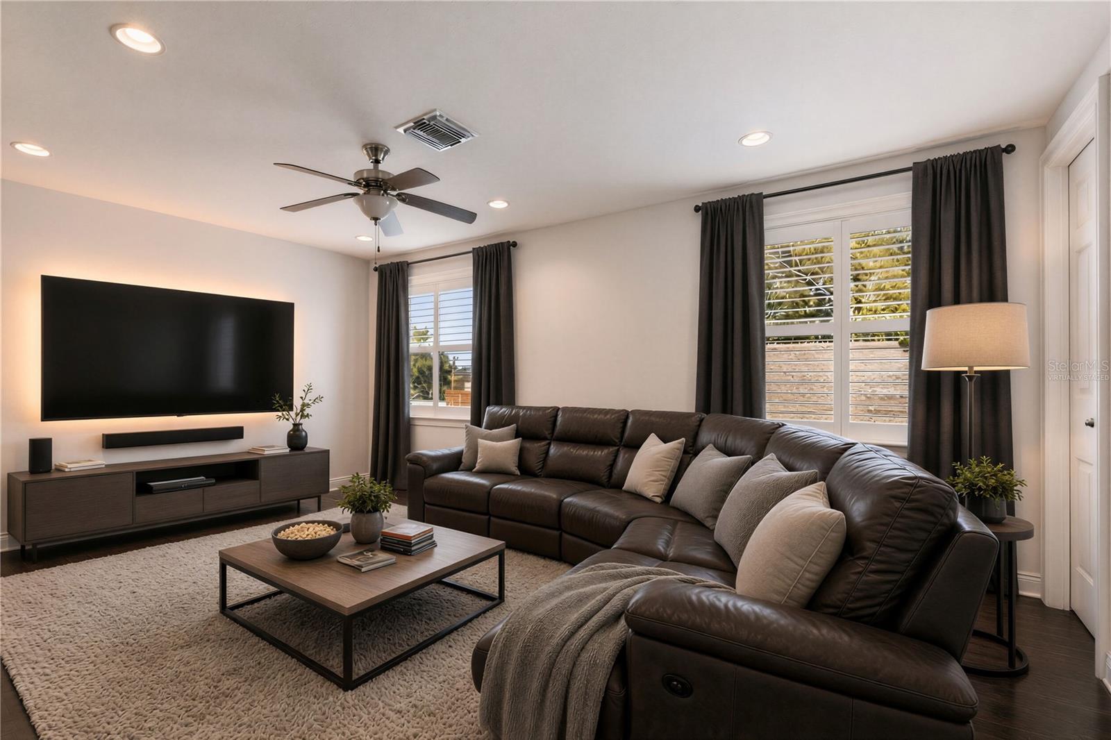 3610 E CLARK CIR