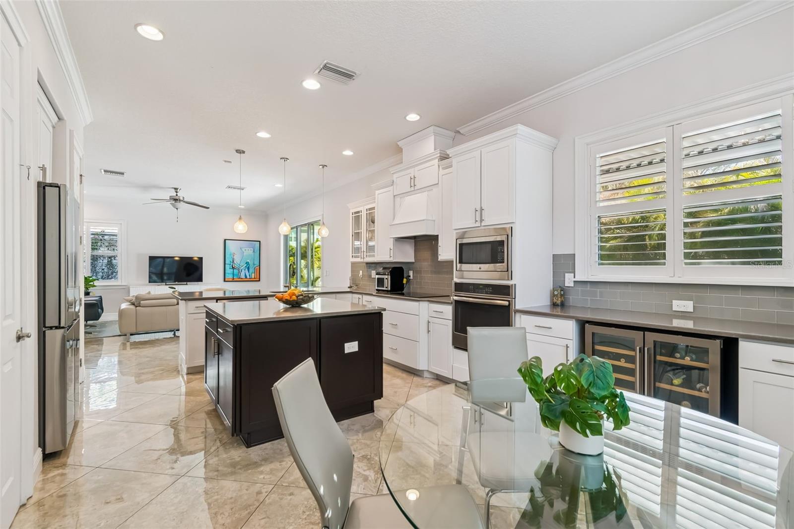3610 E CLARK CIR