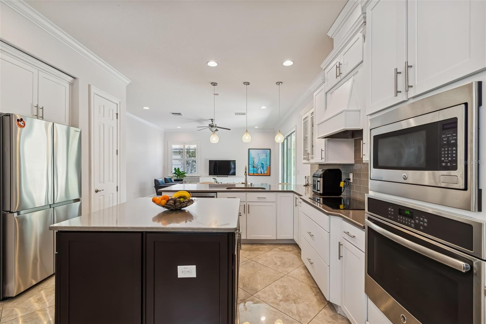 3610 E CLARK CIR