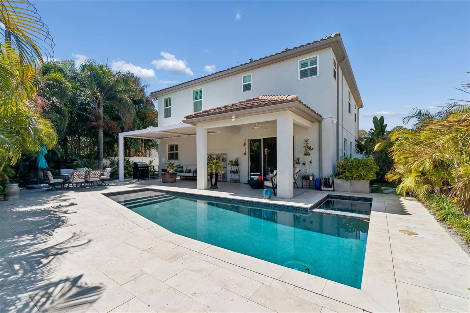 3610 E CLARK CIR