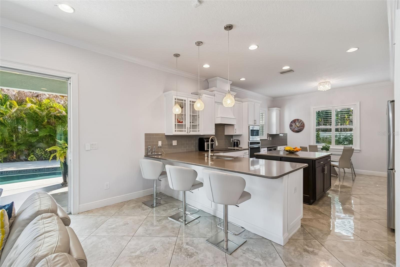 3610 E CLARK CIR