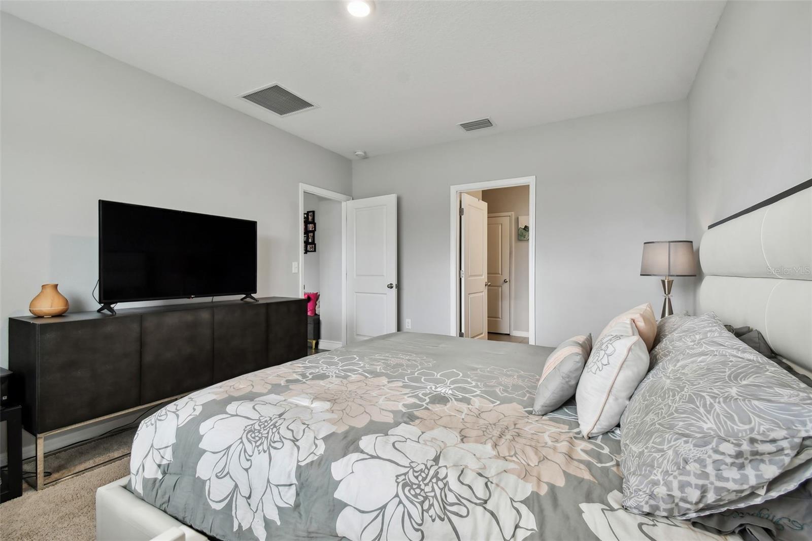 11610 MIRACLE MILE DR