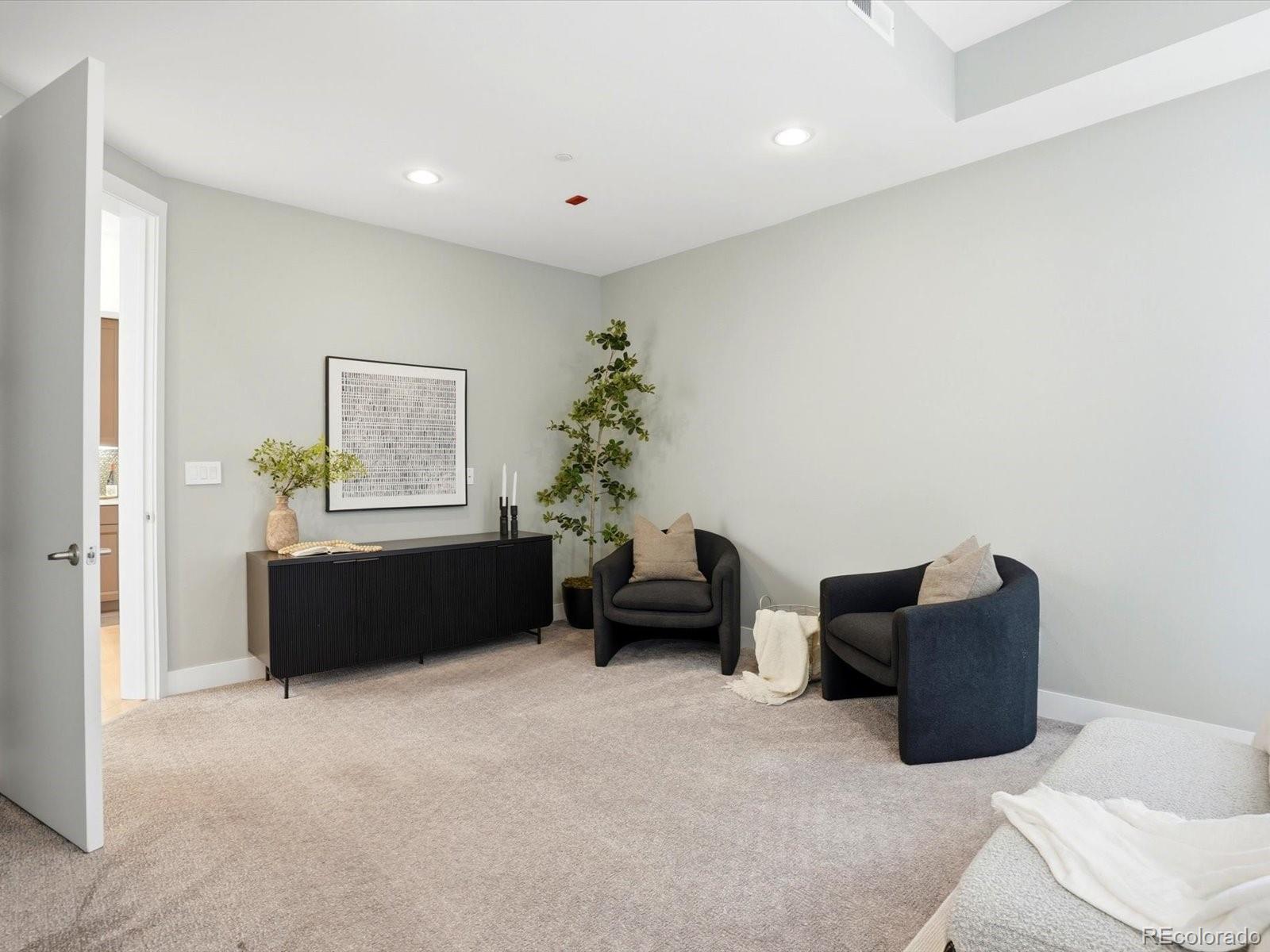 1488 Madison Street Unit: 507