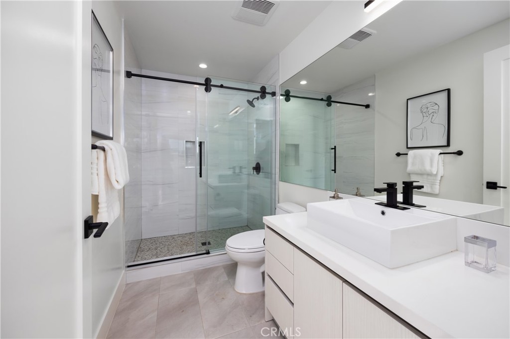 941 E California Boulevard 1