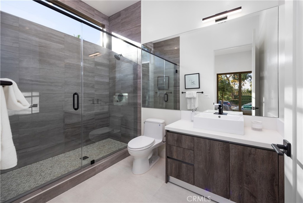 941 E California Boulevard 1