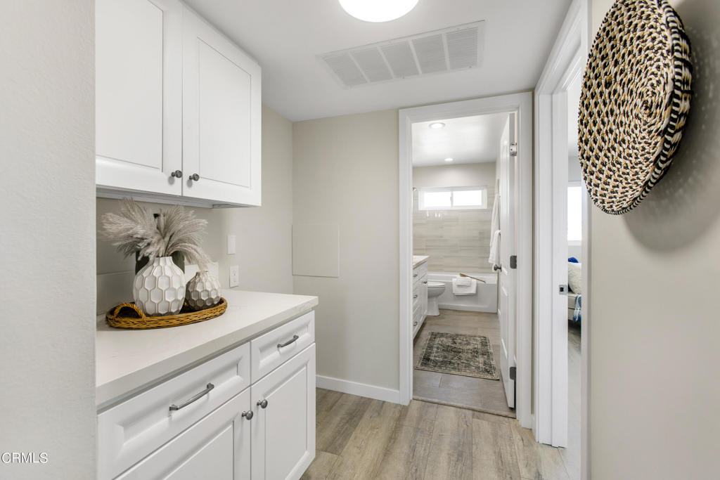 5354 Lindley Avenue 310