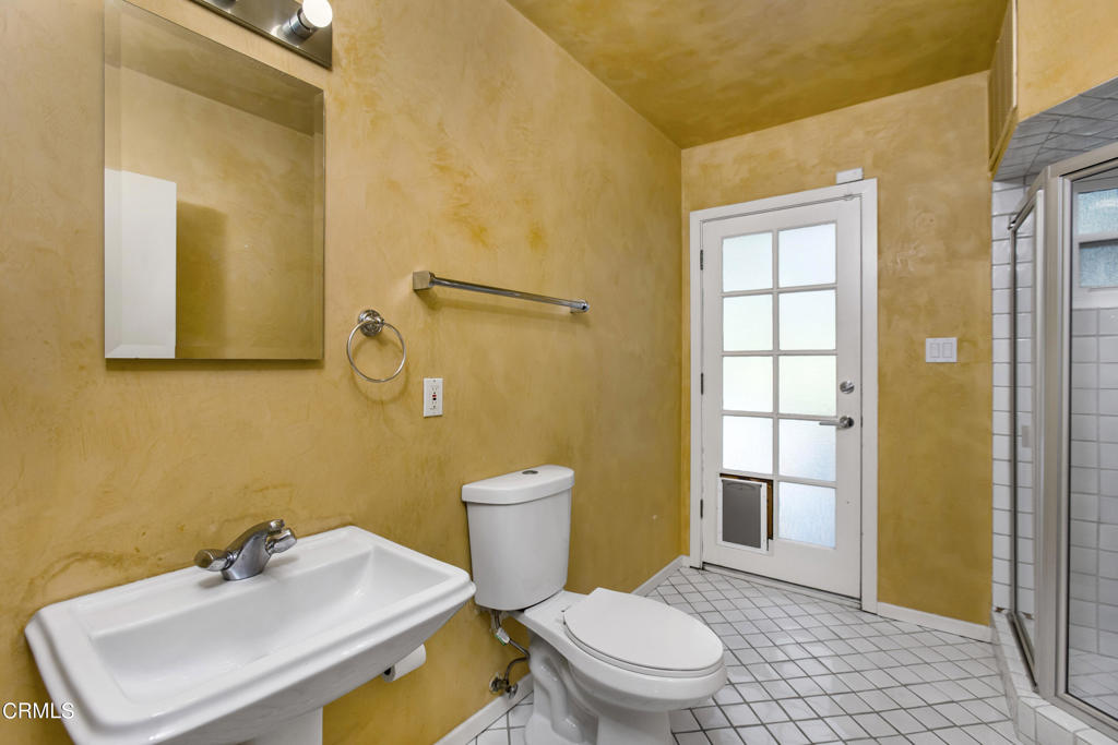 2500 Benedict Canyon Drive