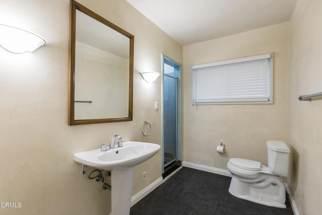 2500 Benedict Canyon Drive