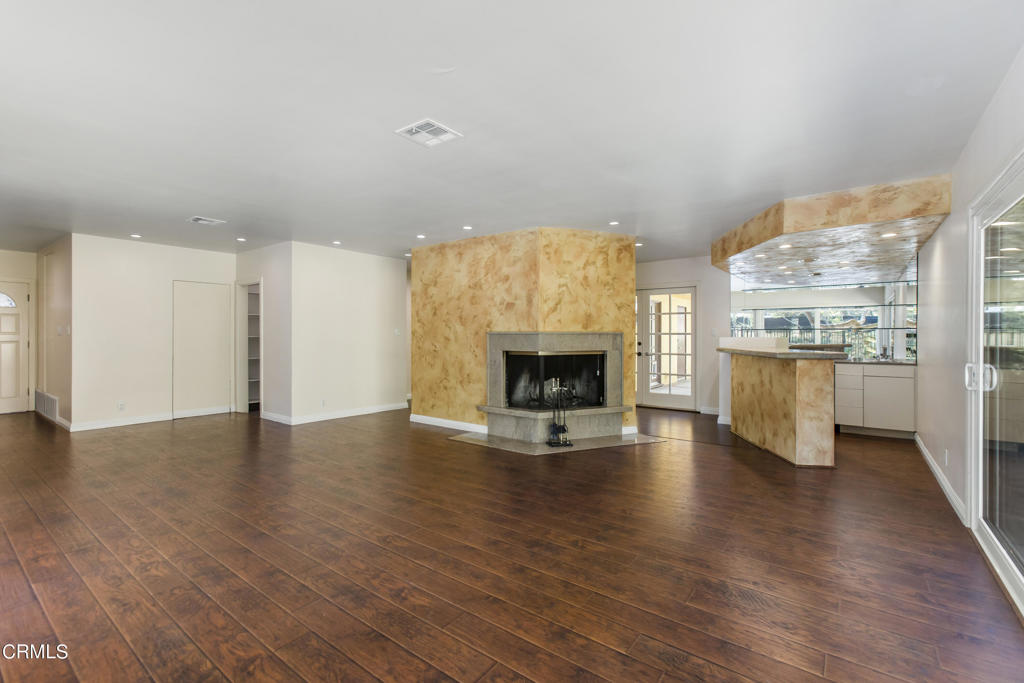 2500 Benedict Canyon Drive