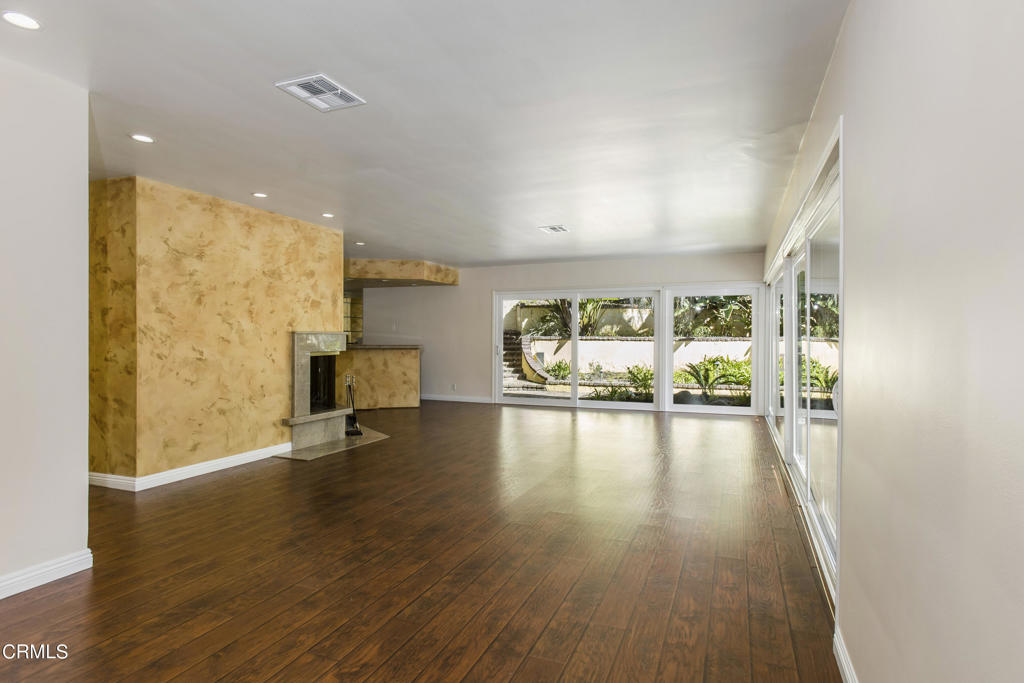 2500 Benedict Canyon Drive