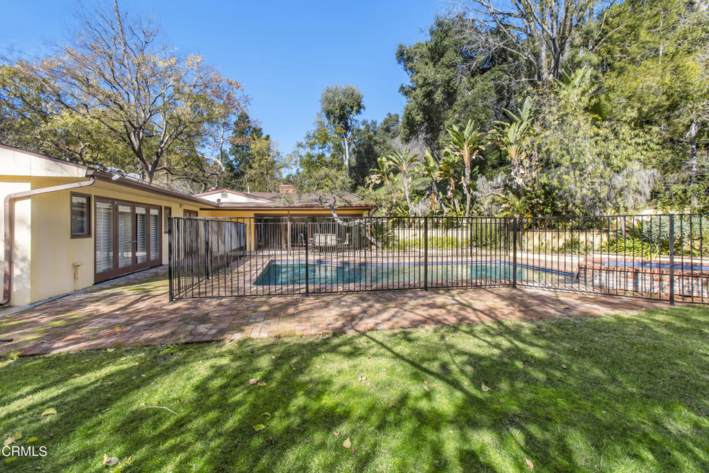 2500 Benedict Canyon Drive